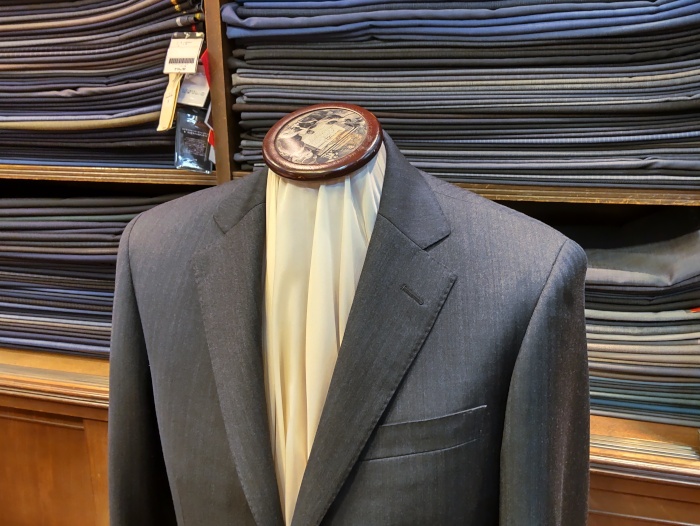 CANONICO チャコールグレースーツ - ブログ｜大阪のオーダースーツ専門
