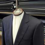 国産生地のネイビースーツの画像