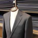 WOODHEAD チャコールグレースーツの画像